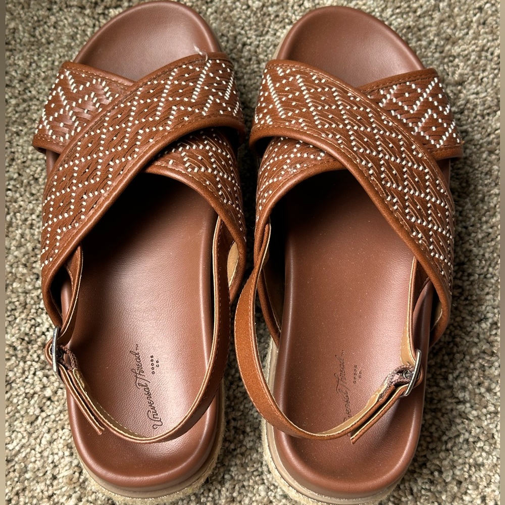 universal thread platform sandal / brown / size 6.5